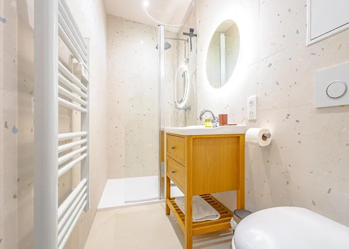 Rare! L'atelier Provencal, Getaway In Old - 4th Floor Αντίμπ